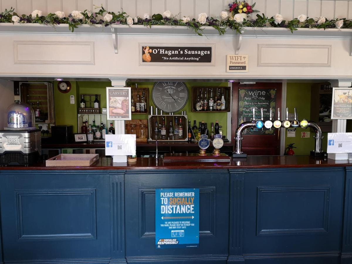 Woolpack Inn ชิชิสเตอร์ ภายนอก รูปภาพ