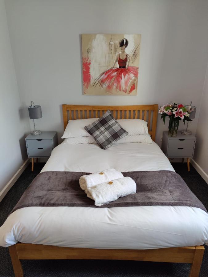 Woolpack Inn ชิชิสเตอร์ ภายนอก รูปภาพ