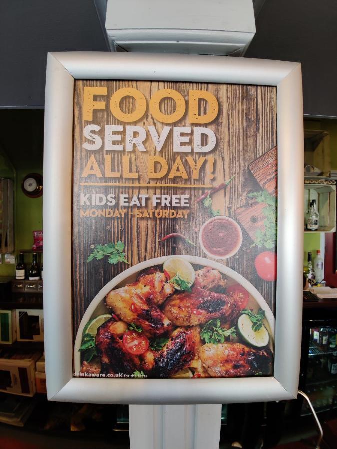 Woolpack Inn ชิชิสเตอร์ ภายนอก รูปภาพ